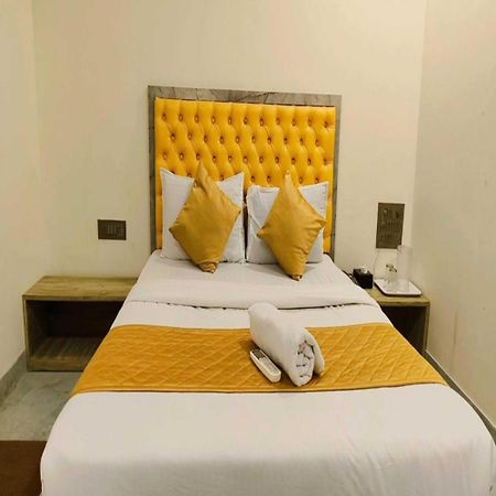 Hotel Pride Suites - Kurla West Bombaj Exteriér fotografie