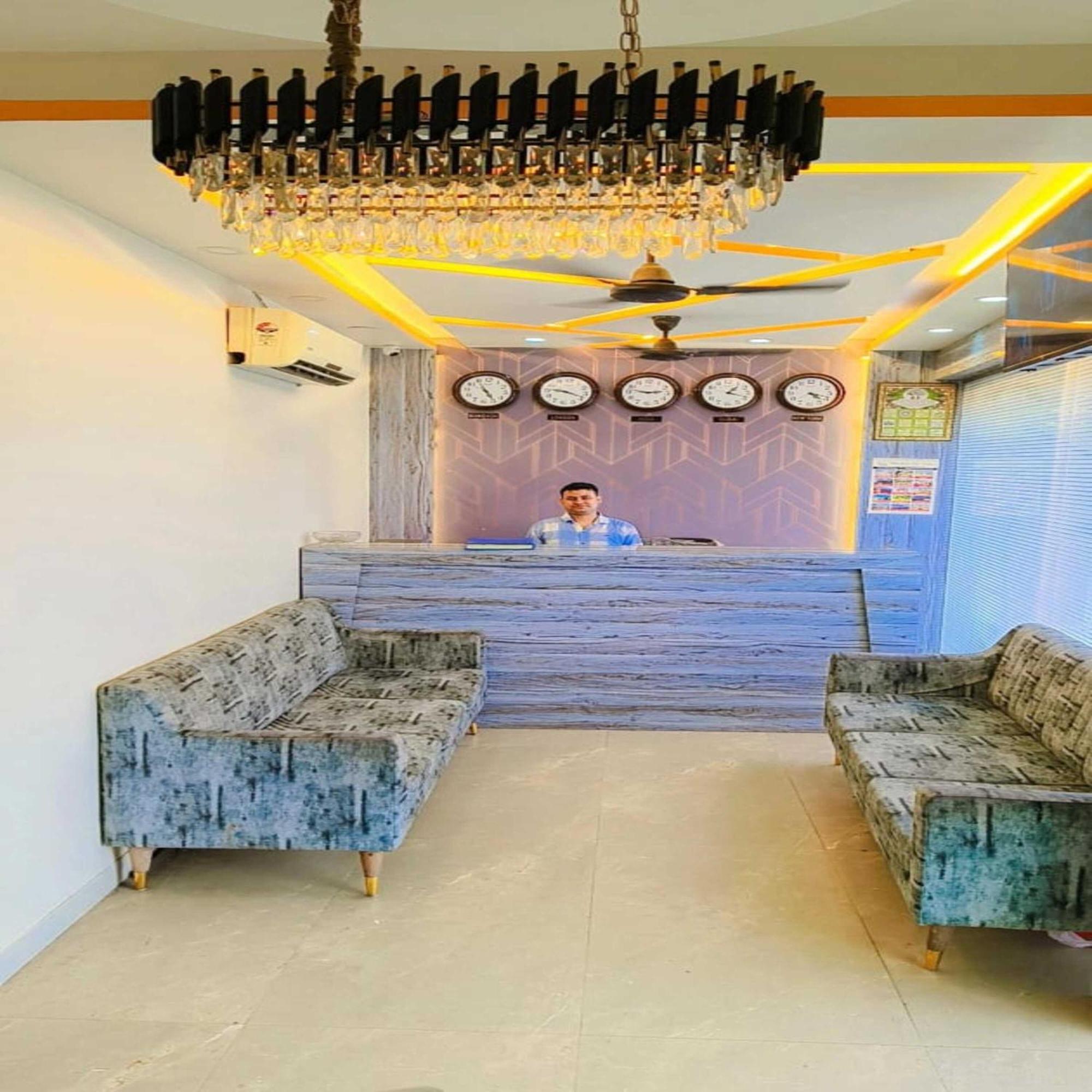 Hotel Pride Suites - Kurla West Bombaj Exteriér fotografie